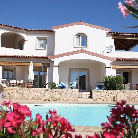 Mediterranean Sea Shell Pool House Budoni Exterior photo